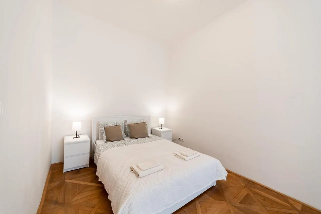 Exclusive Apartment Near Kafka'S Head Prague