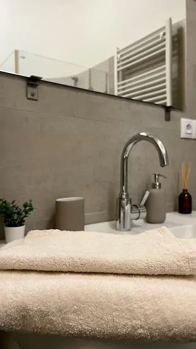 Exclusive Apartment Near Kafka'S Head Prague Czech Republic